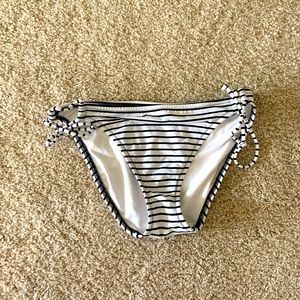 Victoria secret black and white bikini bottoms!